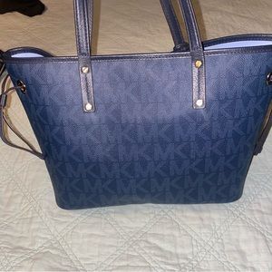 Micheal kors purse